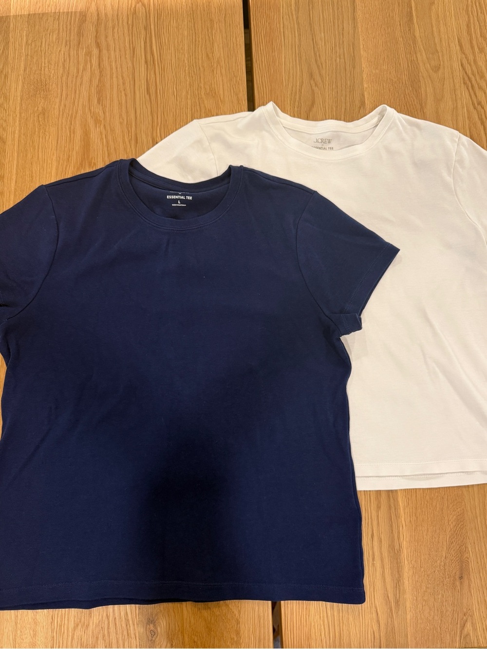 TWO J Crew Essential Tee - Navy and White size Large